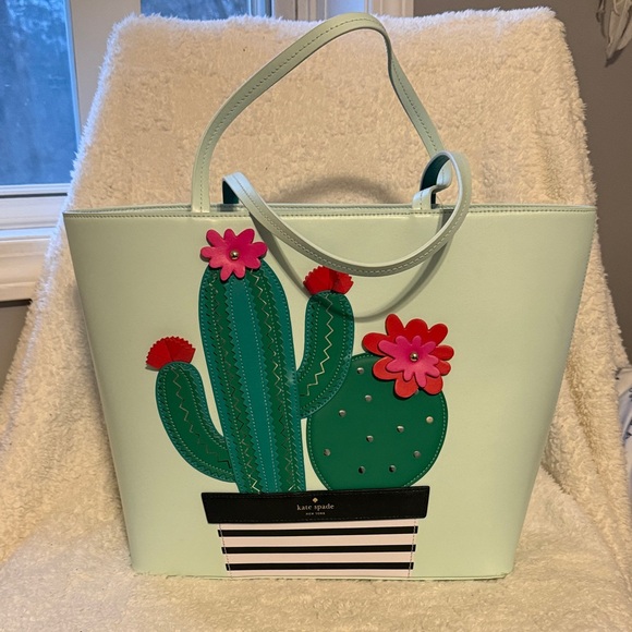 kate spade Handbags - Kate Spade Light Green Tote with Cactus Design